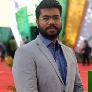 Headshot Nirmal Nirmal
